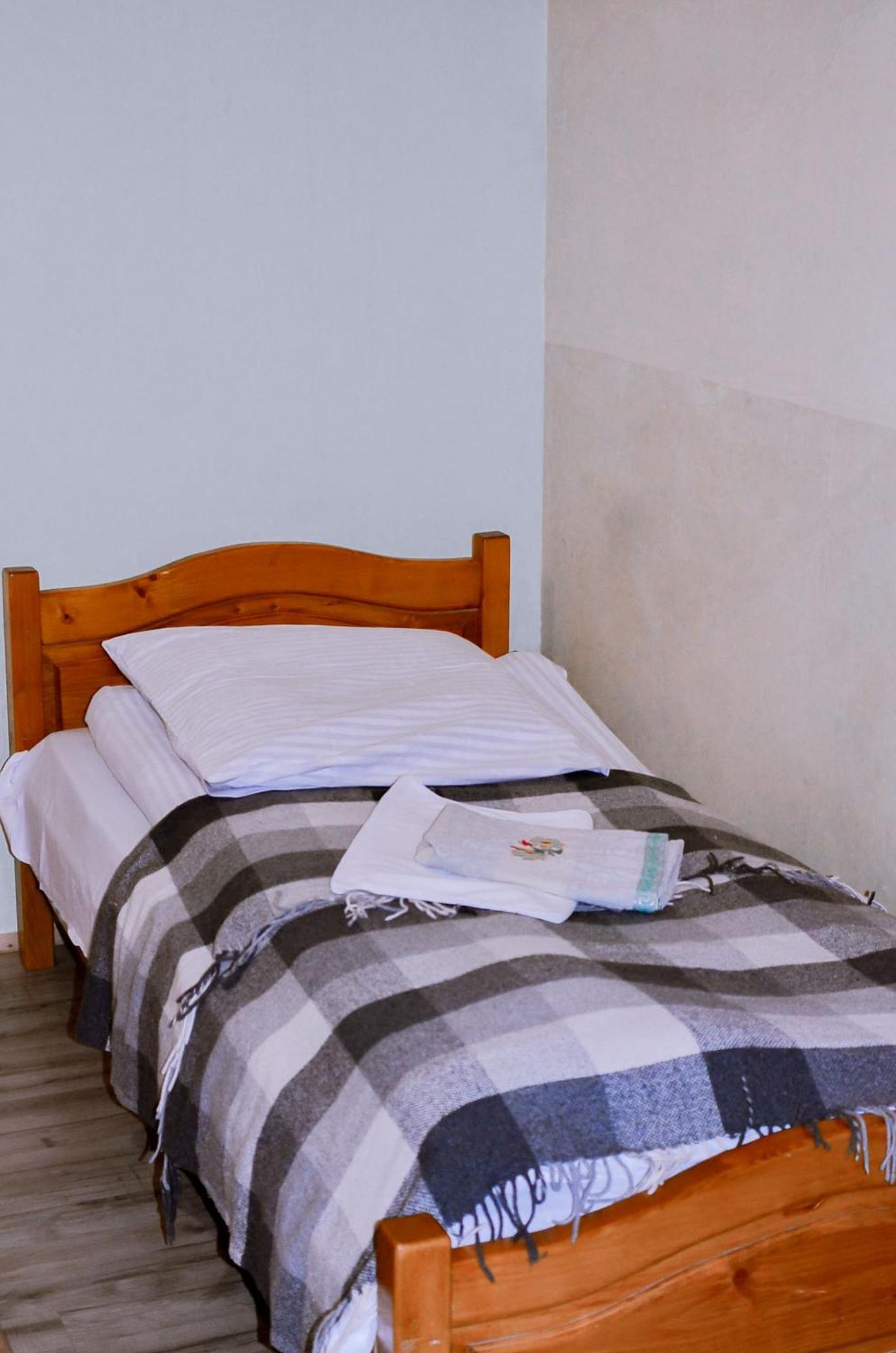 Guest House Mandrivnyi Rooms&Apartments Yasinia Bagian luar foto