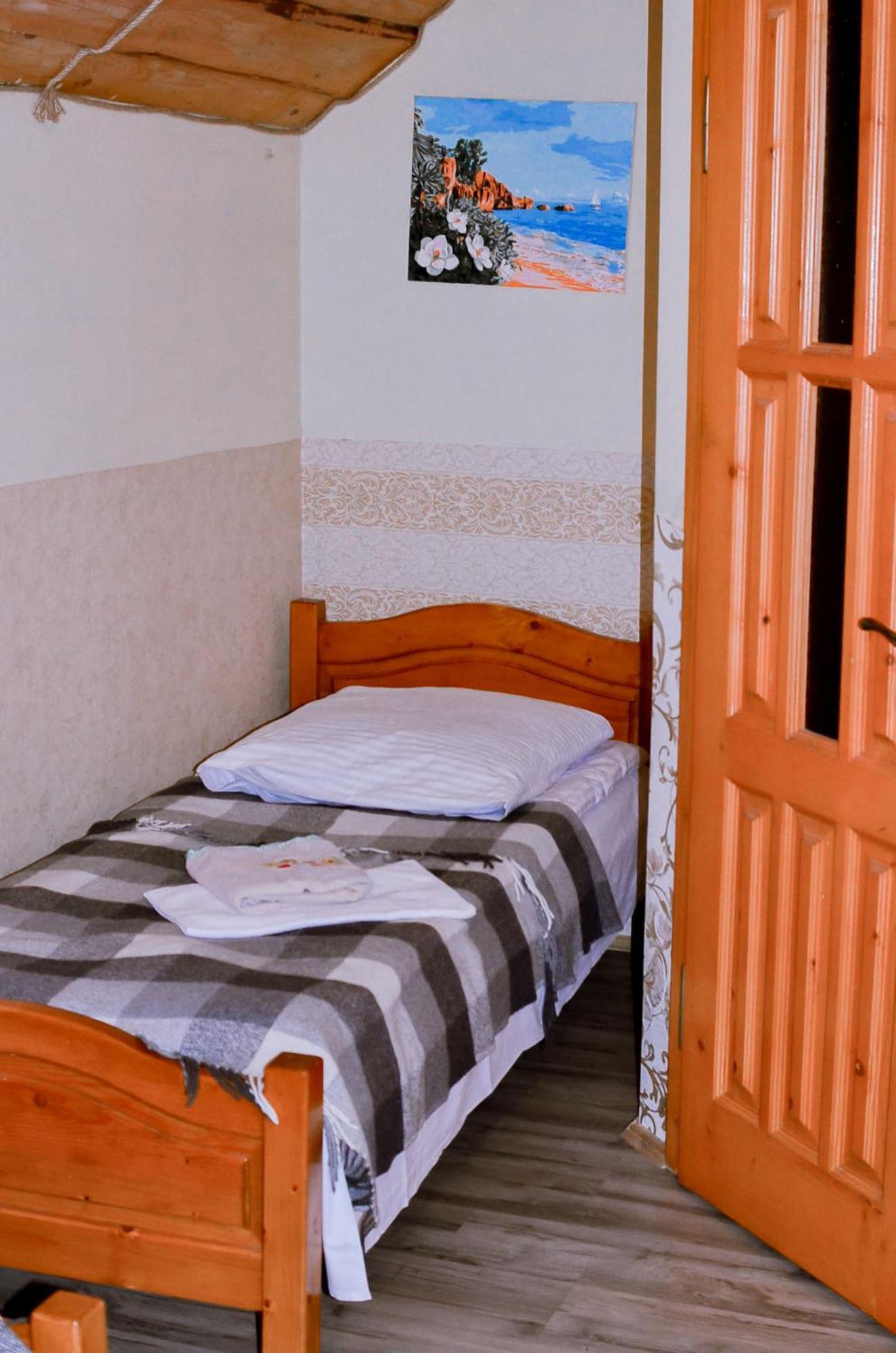 Guest House Mandrivnyi Rooms&Apartments Yasinia Bagian luar foto